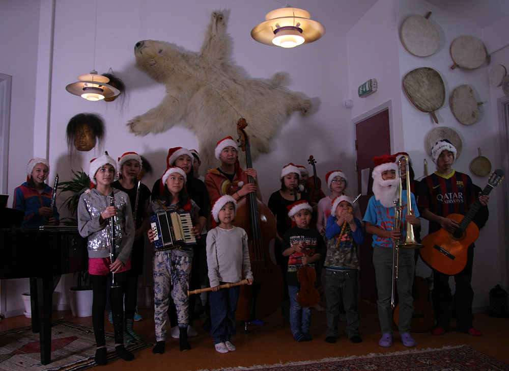 New arrival of music instruments at the Uummannaq Children's Home