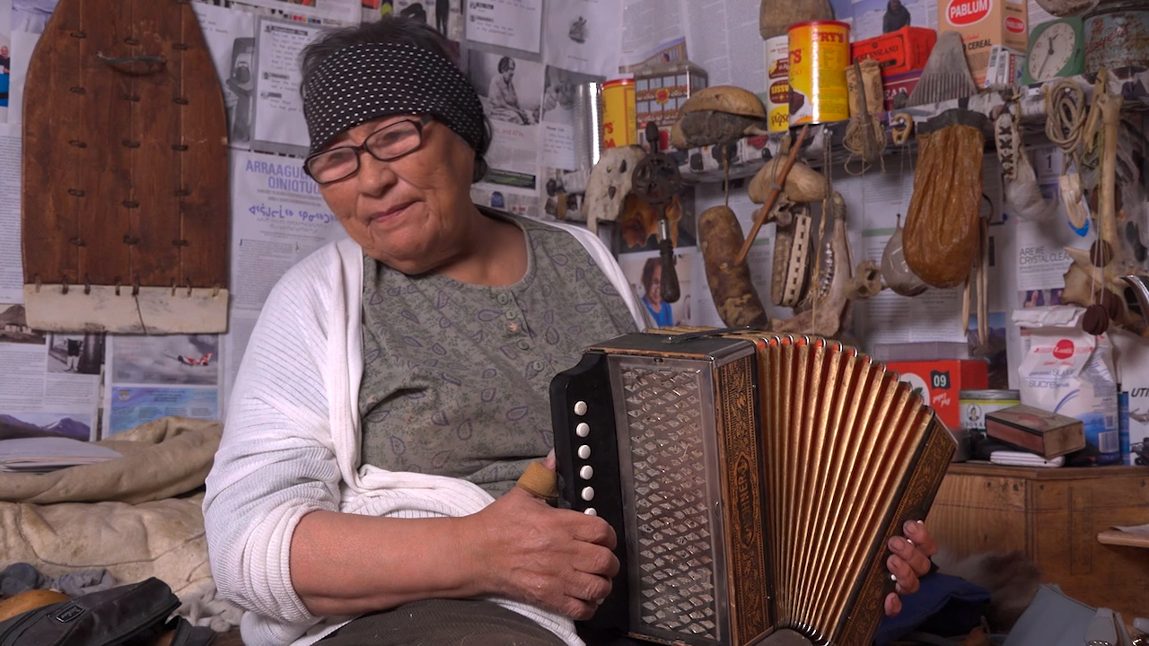 Welcome To Our Qammaq - Susan Avingaq, Caribou Skinning